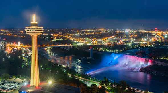 View of Niagara Falls by night